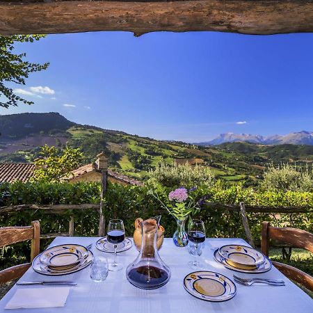 Gorgeous Apartment With Pool Near Sibillini Mountains Monte San Martino Buitenkant foto