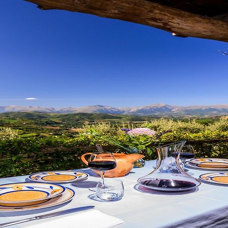 Gorgeous Apartment With Pool Near Sibillini Mountains Monte San Martino Buitenkant foto